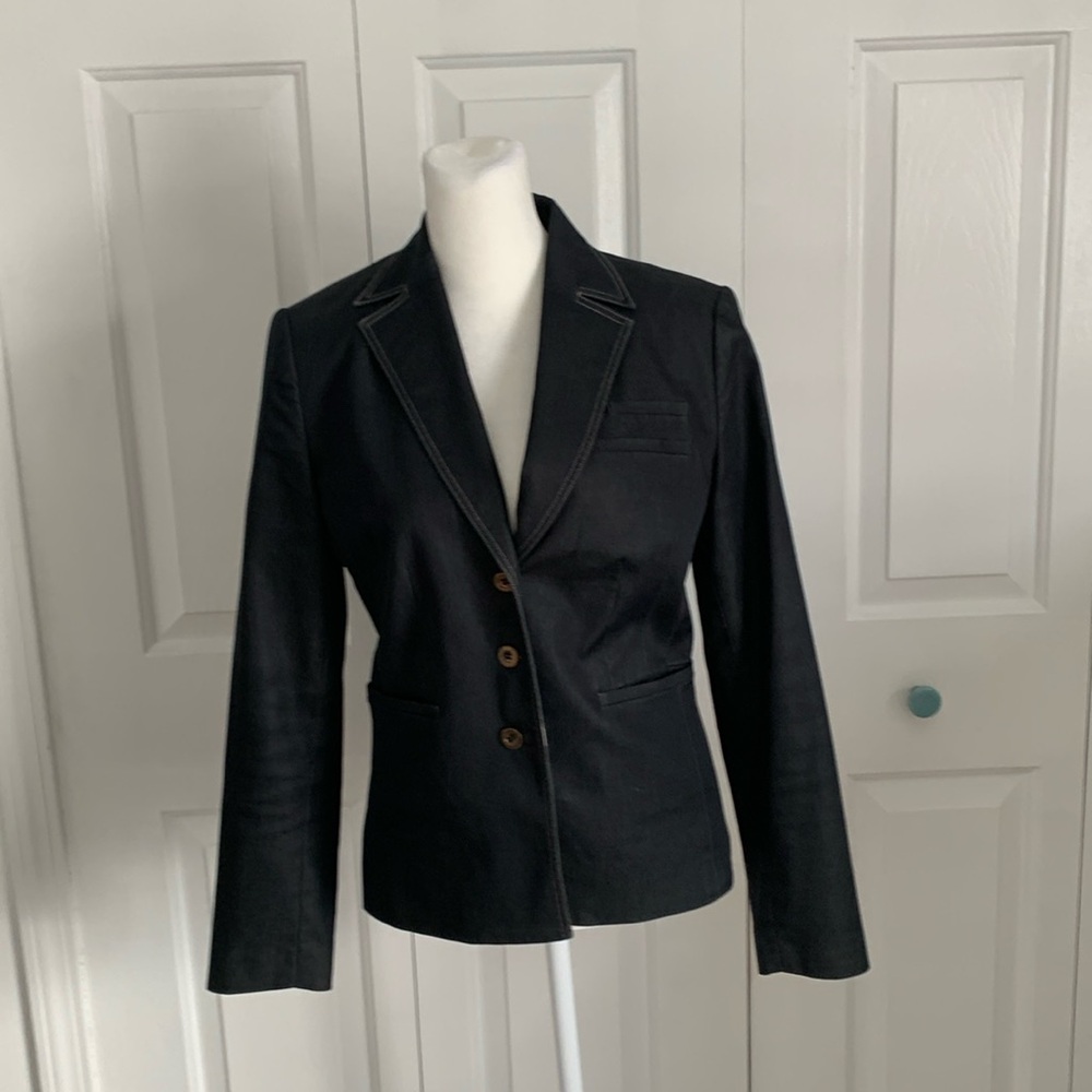 Isabel and Nina 3 button blazer size 2.